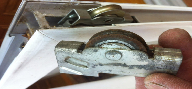 screen door roller repair in Stevenson Ranch